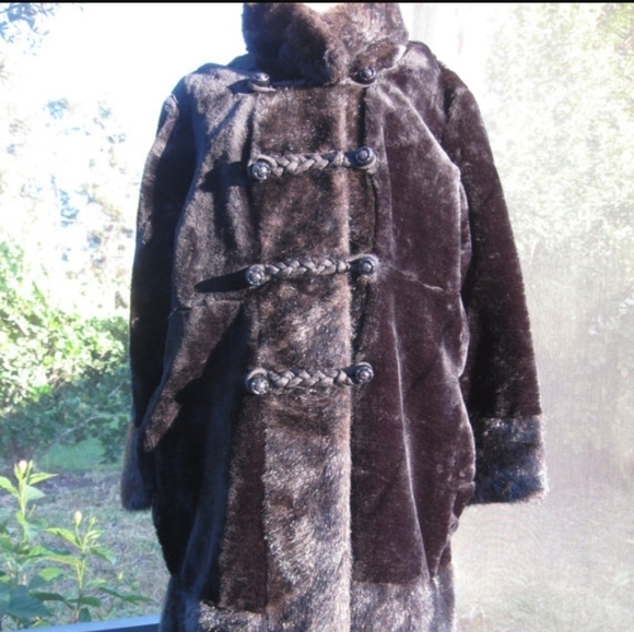 PLUSH VINTAGE BROWN/BLACK - SHEERED FAUX FUR FULL LENGTH COAT SIZE: MEDIUM~LARGE - Picture 7 of 9